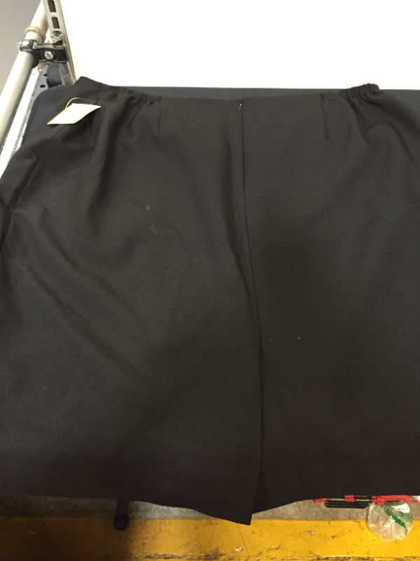 Photo 3 of Kasper Women's Plus Size Crepe Slim Skirt SIZE 18 