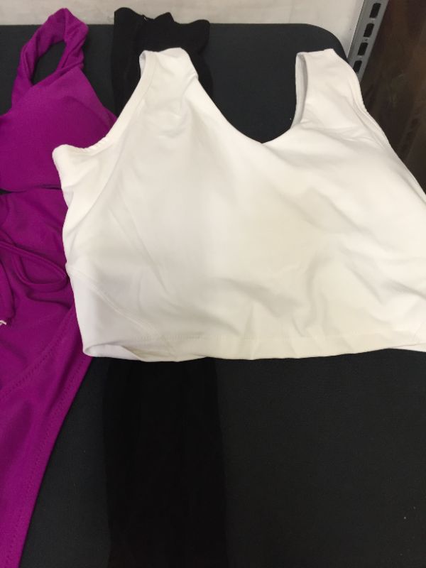 Photo 1 of BAG LOT OF WOMENS CLOTHING - SIZE M --- SOLD AS IS ---