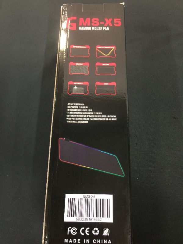 Photo 3 of YUNNING RGB GAMING MOUSE PAD BLACK 