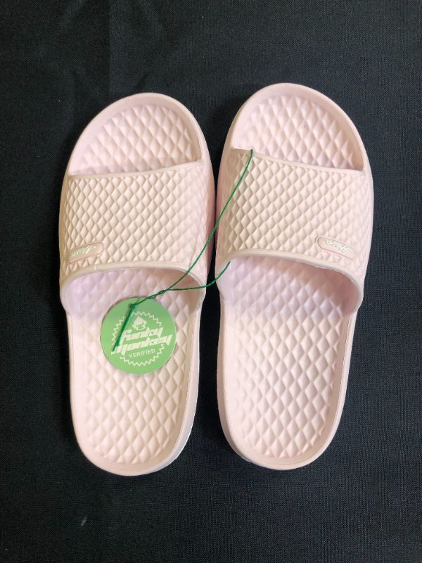 Photo 3 of FUNKYMONKEY Womens Bathroom Shower Slippers Indoor Home Beach Non Slip Sandal
SIZE 6W LIGHT PINK