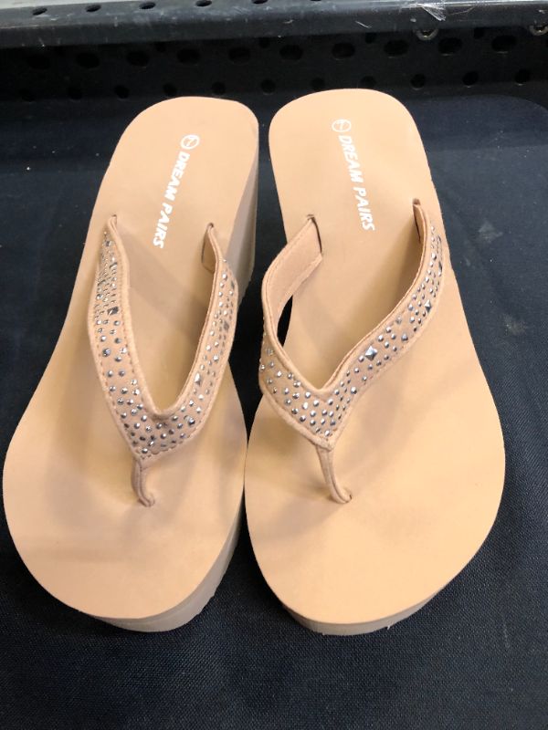 Photo 2 of DREAM PAIRS Women's Platform Flip Flop Rhinestones Arch Support Comfortable Soft Cushion Wedge Flip Flops Summer Thong Sandals
SIZE 7 