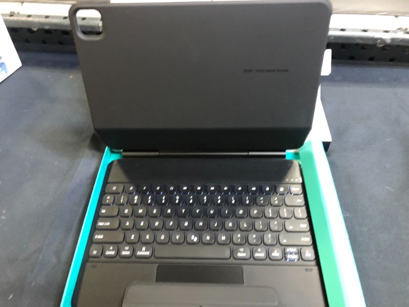 Photo 2 of iPad Air 5/4 and Pro 11” Rebound Magnetic Keyboard Case
