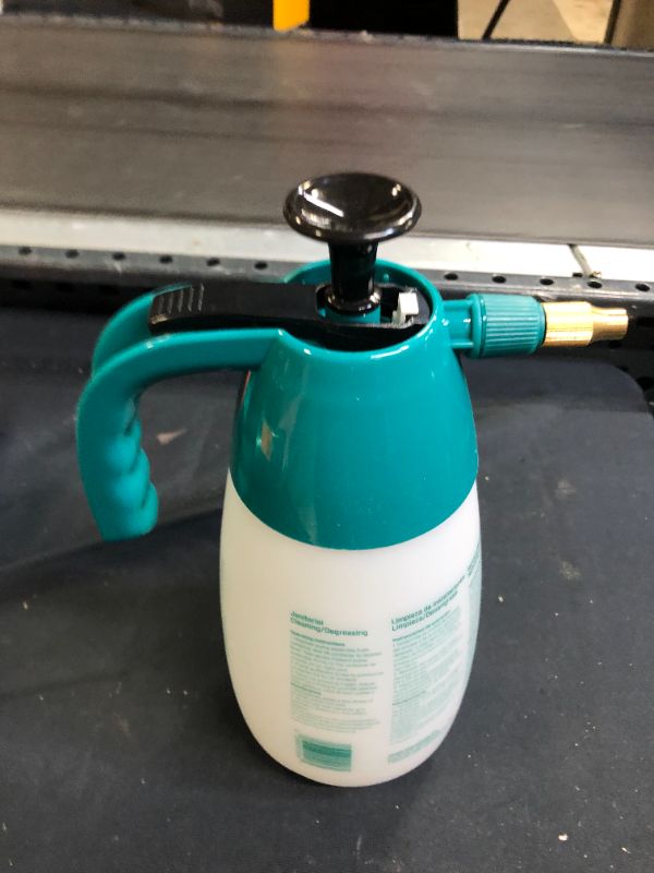 Photo 2 of Chapin
48 oz. Industrial Cleaner/Degreaser Hand Sprayer