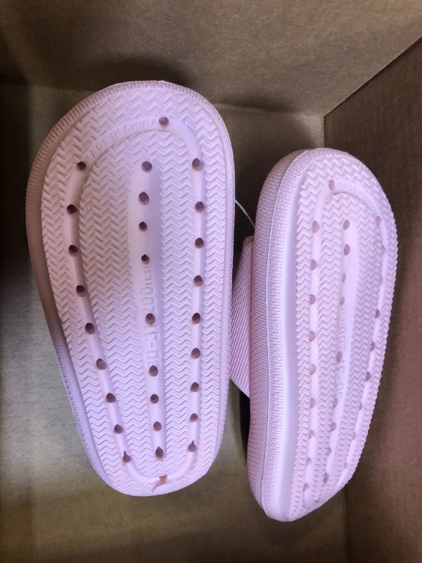 Photo 2 of GIRLS SLIDE SIZE 30-31/ 12.5