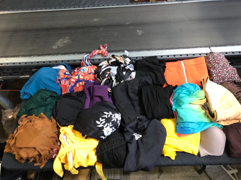 Photo 1 of FINAL SALE---- MISCELLANEOUS CLOTHES BUY AS IS (ITEMS ARE USED)