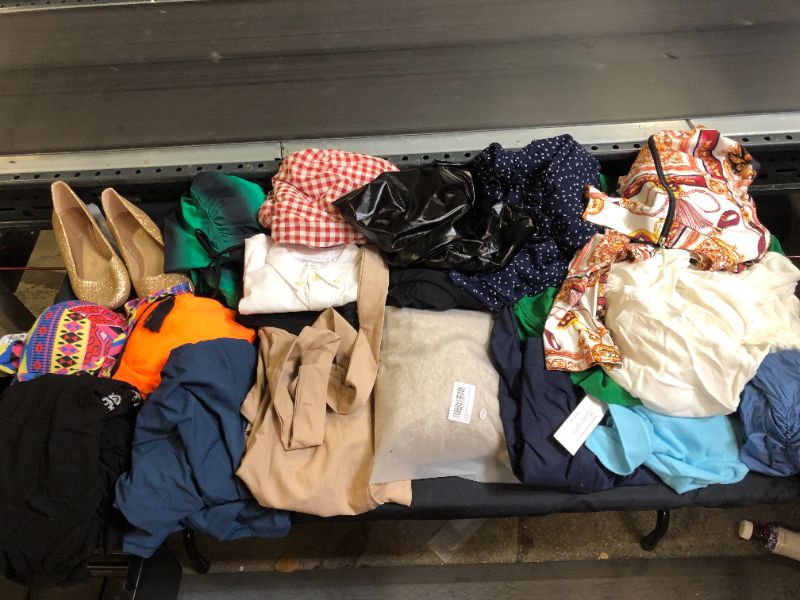 Photo 1 of FINAL SALE---- MISCELLANEOUS CLOTHES BUY AS IS VARIOUS STYLES AND SIZES (ITEMS ARE USED,)
