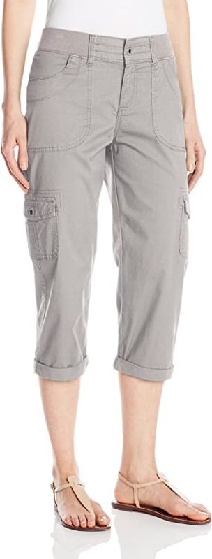 Photo 1 of LEE Women's Relaxed-Fit Austyn Knit-Waist Cargo Capri Pant size 8/M
