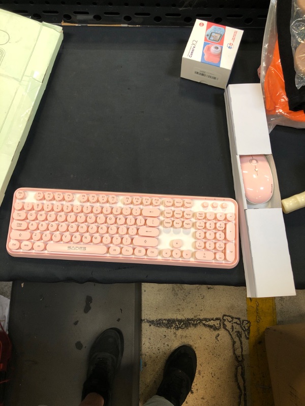 Photo 1 of SADES wireless keyboard Dropout Free Connection
