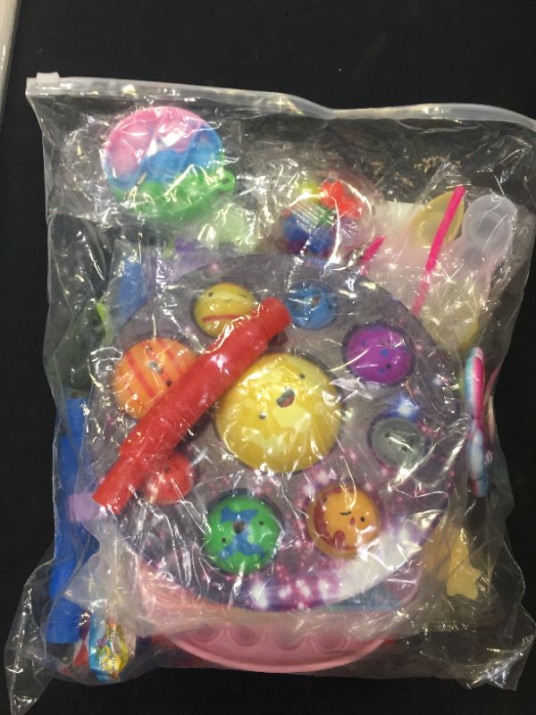 Photo 1 of bundle of fidget toys 