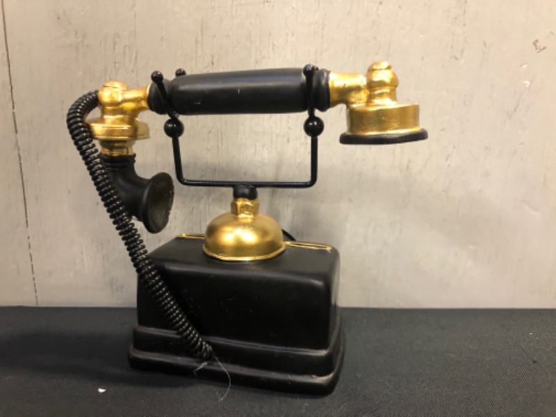 Photo 4 of Large Creative Retro Decorative Phone Model Telephone Wall Decor, Vintage Rotary Telephone Decor Statue Artist Figurine Cafe bar Window Decor Model Desk Decoration (7.48x6.3x3.94)