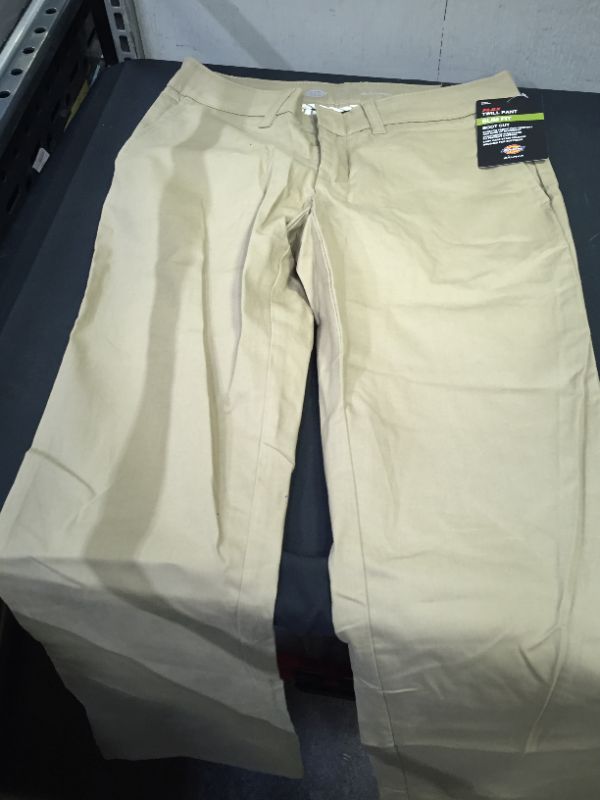 Photo 3 of Dickies Women's Slim Fit Boot Cut Stretch Twill Pants Desert Sand, 2 - Ms Casual Pants at Academy Sports
SIZE  2 R 