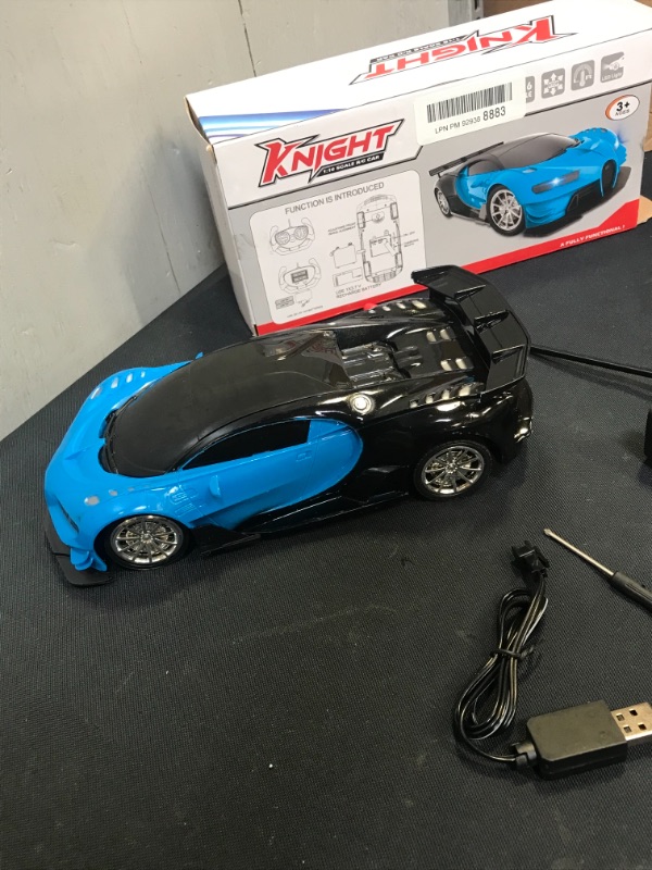 Photo 4 of KNIGHT SIMULATION REMOTE CONTROL CAR BLUE / BATTERIES NOT INCLUDED [ NEEDS 2 AA ] 