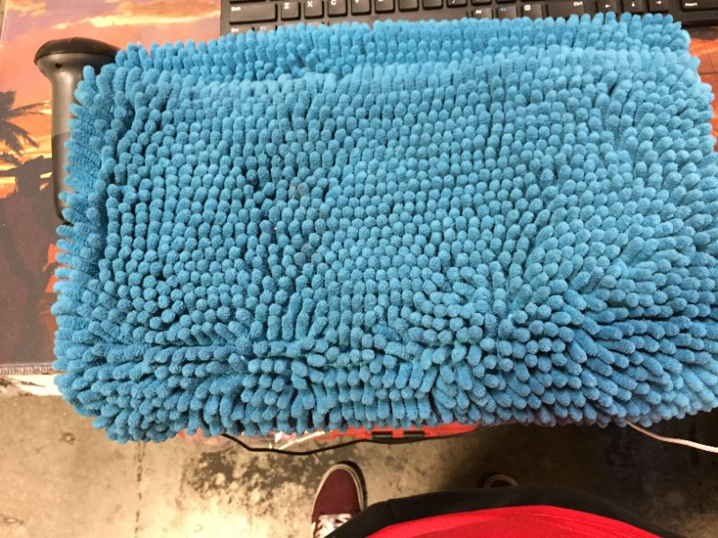 Photo 1 of Bathroom Rugs Non-Slip Bath Mat 32”x20”, Washable Soft Shower Mat, for Bathroom Floor & Tub Fluffy Shaggy Rug, Durable Thick Water Absorbent Microfiber Plush Rugs, With Floor Gripper -- Minor Tear on Bottom Of  Large Mat -- 