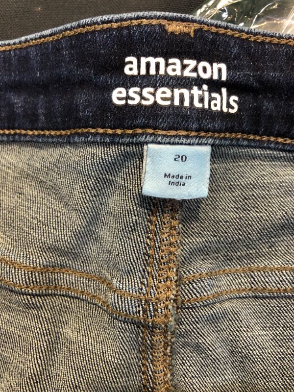 Photo 4 of Amazon Essentials Women's 5" Denim Short. SIZE 20 