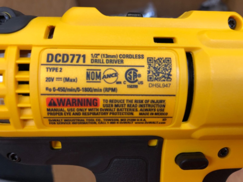 Photo 4 of DEWALT 20V Max Cordless Drill / Driver Kit, Compact, 1/2-Inch (DCD771C2)
