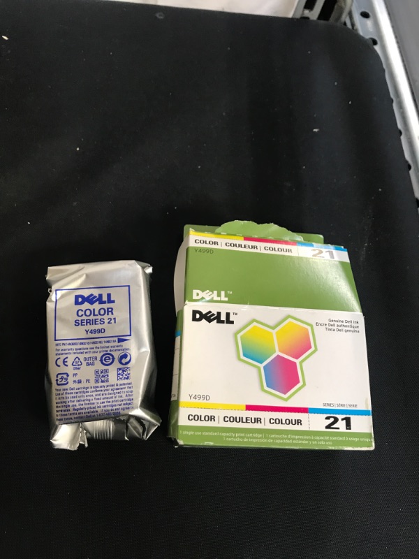 Photo 2 of Dell Y499D 21 Standard Capacity Color Ink Cartridge for V313w/V515w/P513w/V715w/P713w
