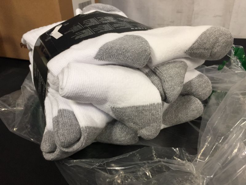 Photo 3 of Amazon Essentials Men's Cotton Half Cushioned Crew Socks, Pack of 10
size 6-12