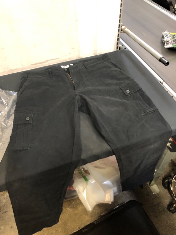 Photo 1 of MENS BLACK CARGO PANTS, SIZE 36X34