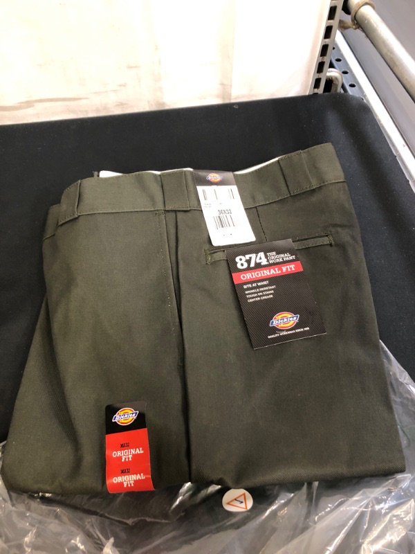 Photo 2 of Dickies Men's Original 874 Work Pant, SIZE 36X32
