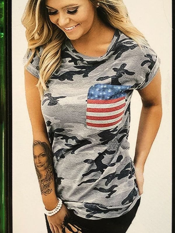 Photo 1 of DDSOL WOMENS CASUAL AMERICAN FLAG T SHIRT GREY CAMO MEDIUM