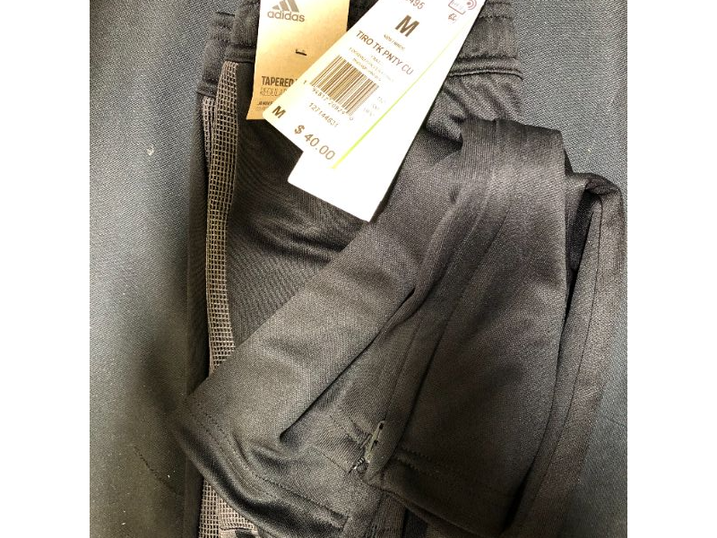 Photo 2 of adidas Unisex-Child Tiro 21 Track Pants
size M