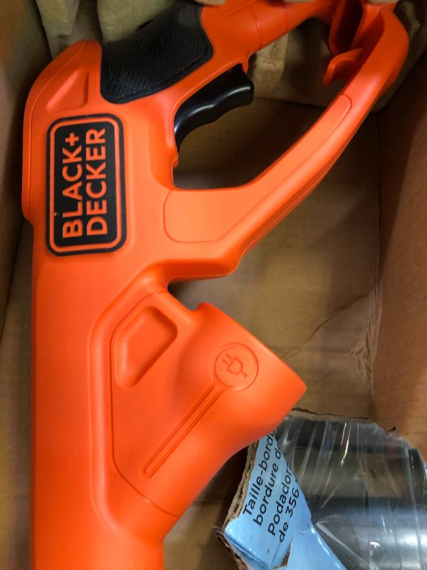 Photo 4 of BLACK+DECKER 6.5 Amps 14" String Trimmer/Edger, SCUFFS/ PACKAGE DAMAGE, UNABLE TO TEST