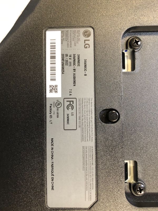Photo 7 of LG 34WN80C-B UltraWide Monitor 34” 21:9 Curved WQHD (3440 x 1440) IPS Display, USB Type-C (60W PD) , sRGB 99% Color Gamut, 3-Side Virtually Borderless Design, Tilt/Height Adjustable Stand - Black
