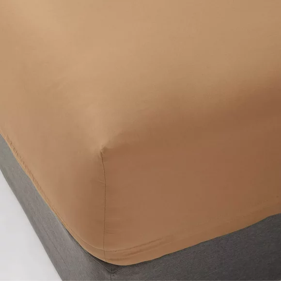 Photo 1 of 300 Thread Count Ultra Soft Fitted Sheet - Threshold™ -- QUEEN SIZE -- BROWN --- PACK OF 2 SHEETS