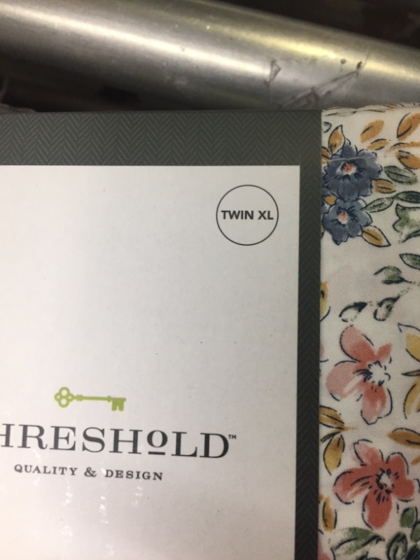 Photo 3 of 400 Thread Count Printed Performance Sheet Set - Threshold™ -- SIZE TWIN XL 

