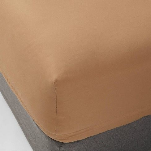 Photo 1 of 300 Thread Count Ultra Soft Fitted Sheet - Threshold™ -- SIZE QUEEN 