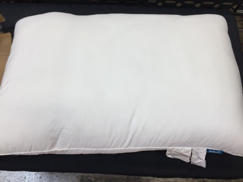 Photo 1 of Bedsure Pillow Queen
