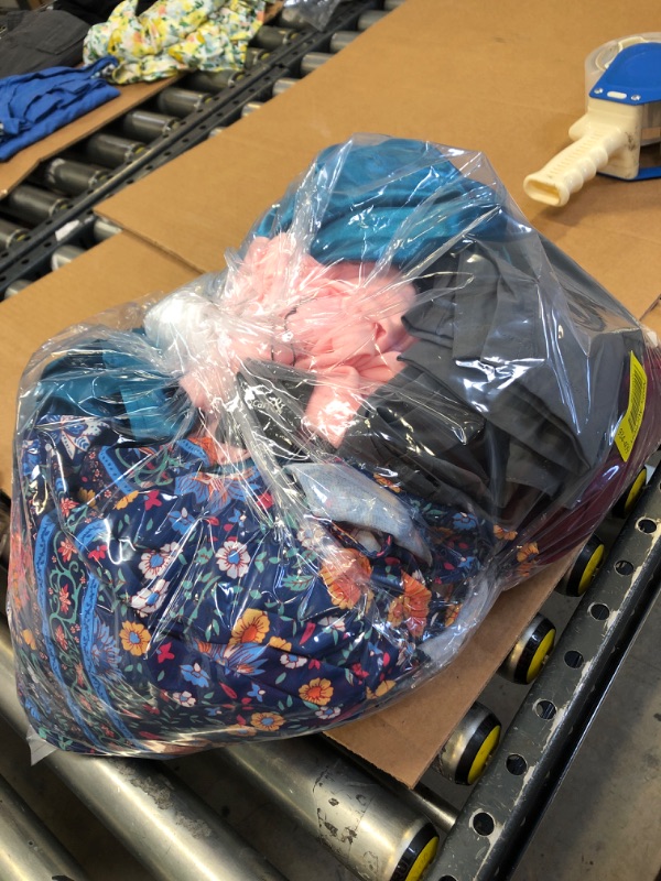 Photo 1 of Bag lot of clothes -- varios sizes, styles and conditions -- 10 pieces 