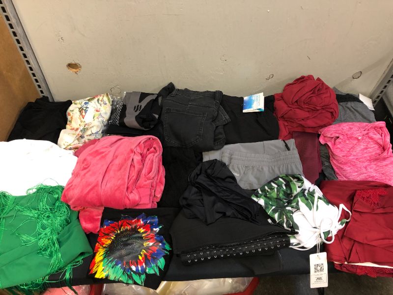 Photo 1 of FINAL SALE ----- MISCELLANEOUS CLOTHING ITEMS (VARIOUS DIFFERENT STYLES AND SIZES AND DIFFERENT CLOTHING PIECES)