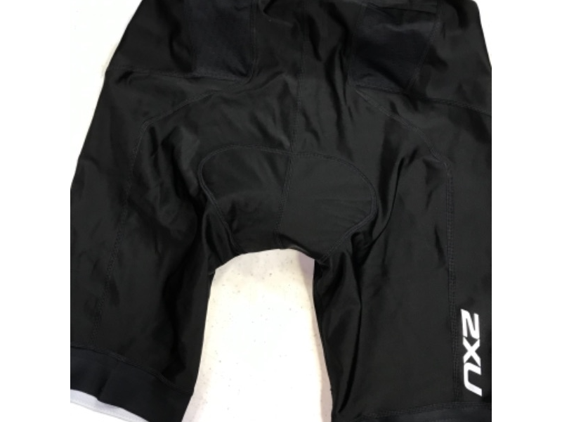 Photo 4 of 2XU Men's Perform 9" Tri Short large 
