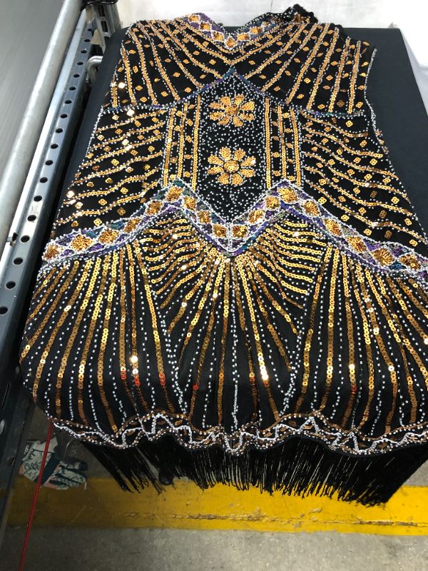 Photo 2 of BABEYOND Women's Flapper Dresses 1920s V Neck Beaded Fringed Great Gatsby Dress---MEDIUM---