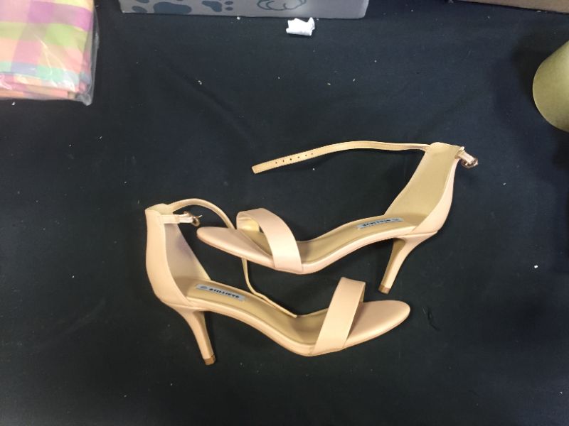 Photo 1 of Generic women's high heels sz 7.5