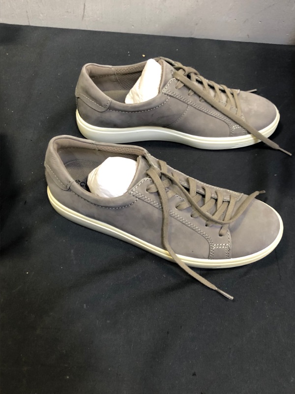 Photo 2 of GREY SHOES SIZE 8.5 WOMENS 