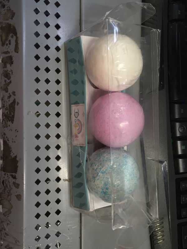 Photo 2 of Dadoodi Bath Bombs Gift Set 100% Handmade - 3 XXL 5oz Fizzies with Rose, Tea Tree, Geranium Pure Essential Oils - Hydrating Spa Treatments for Dry Skin - Best Gift Idea for Woman/Men, Girl/Boy, Kids  -- Packaging Slightly Damaged --