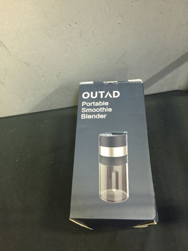 Photo 4 of 8 Portable Blender Bottles for Whipping Up Smoothies
(MISSING CHARGER)