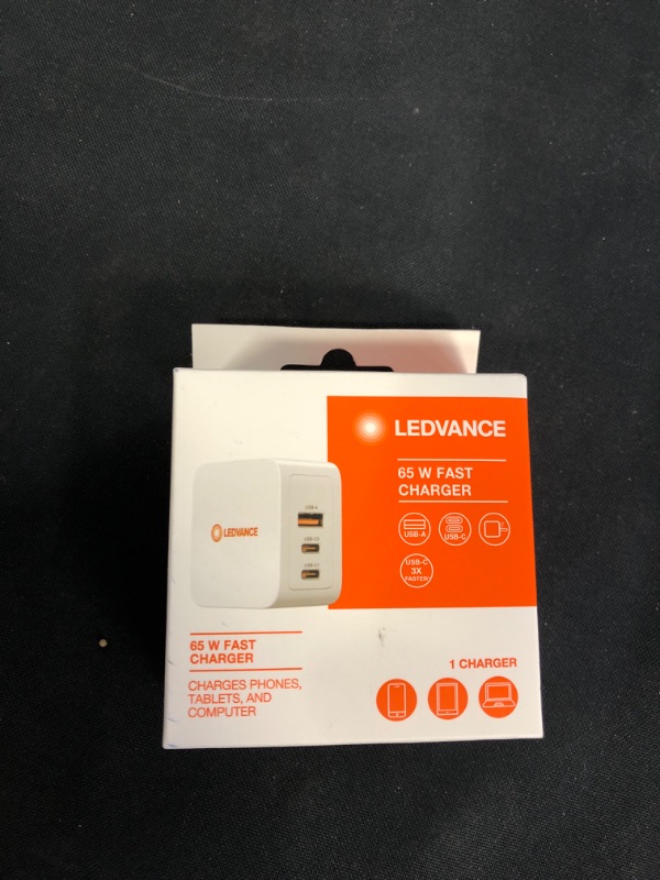 Photo 2 of LEDVANCE 65W Smart Fast Charger with USB A / USB C Ports, 3 Device Compact Charger, Laptop / Tablet / Phone, Apple, Huawei, Samsung Compatible, White - 1 Pack (62372)
