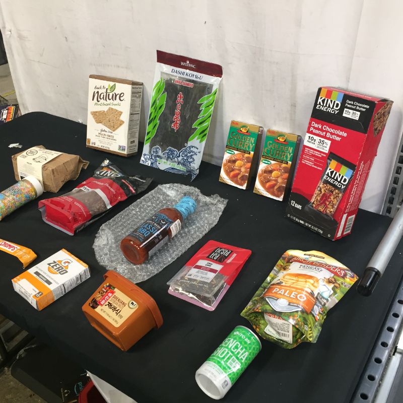 Photo 1 of BAG LOT OF VARIOUS FOOD SOLD AS IS --- bb 5/13/2022 - 2023

