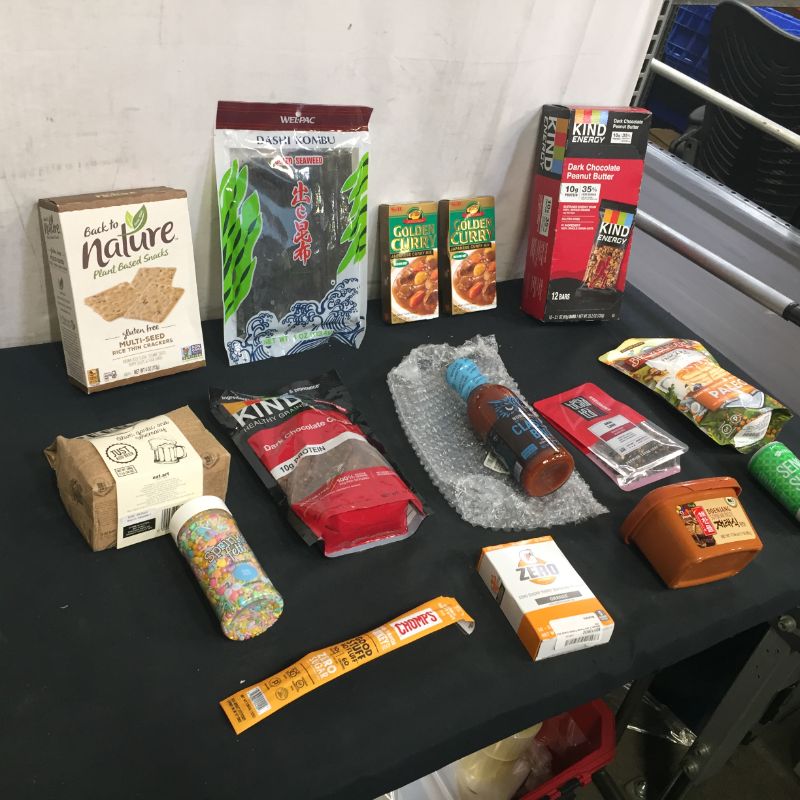 Photo 1 of BAG LOT OF VARIOUS FOOD SOLD AS IS --- bb 5/13/2022 - 2023
