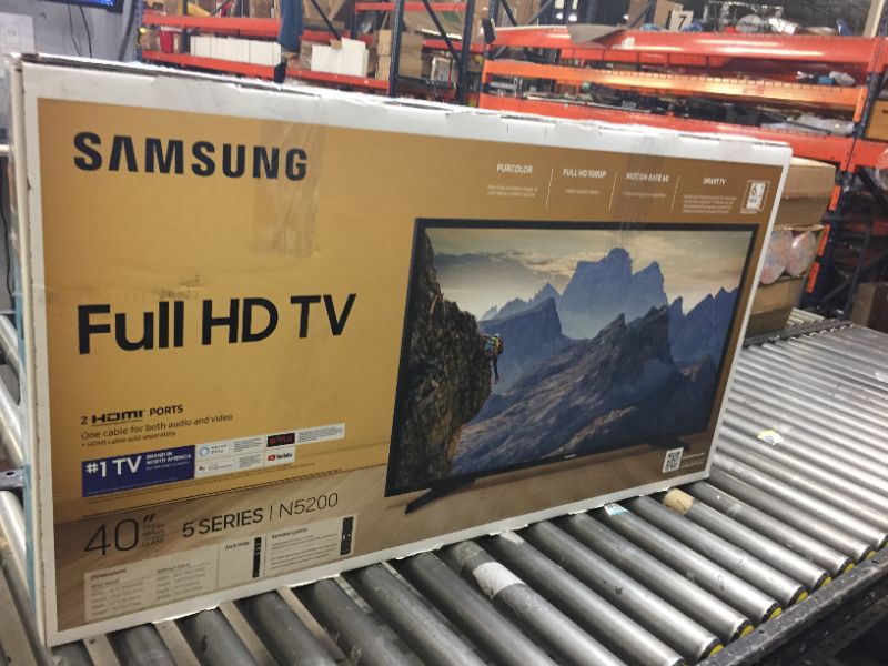 Photo 1 of SAMSUNG 40-inch Class LED Smart FHD TV 1080P (UN40N5200AFXZA, 2019 Model)
