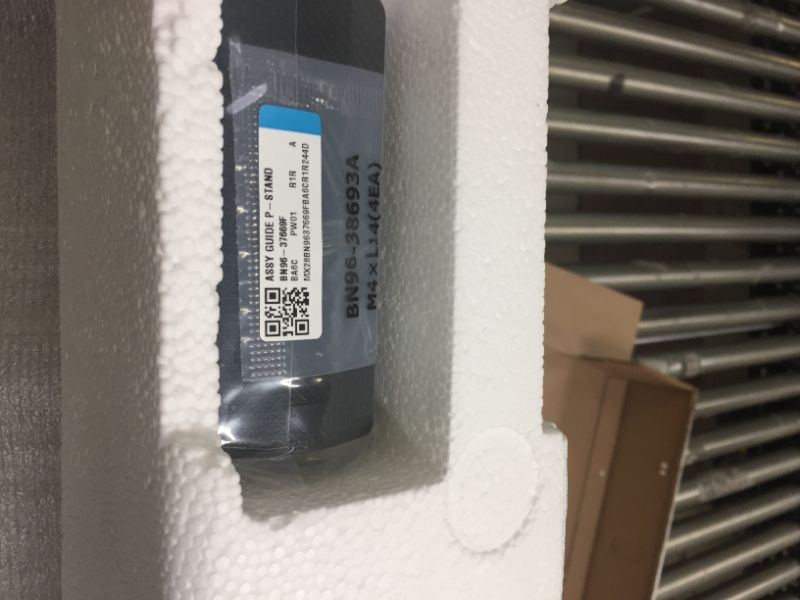 Photo 1 of SAMSUNG 40-inch Class LED Smart FHD TV 1080P (UN40N5200AFXZA, 2019 Model)

