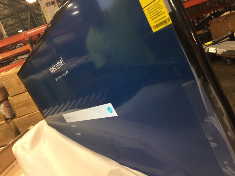 Photo 1 of SAMSUNG 40-inch Class LED Smart FHD TV 1080P (UN40N5200AFXZA, 2019 Model)
