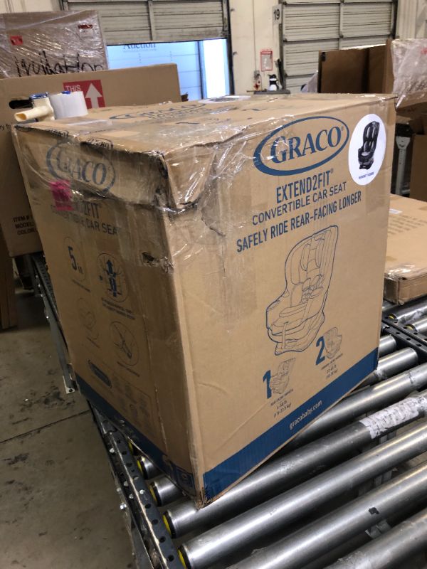 Photo 2 of  Graco Extend2Fit Convertible Car Seat | Ride Rear Facing Longer with Extend2Fit, Redmond.  Box Packaging Damaged, Minor Use. 
