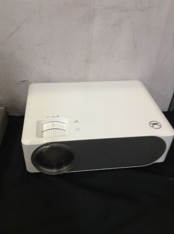 Photo 4 of Vankyo - Performance V630 1080p Projector - White
