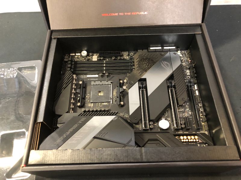 Photo 6 of ASUS ROG Crosshair VIII Hero X570 ATX Motherboard with PCIe 4.0, Integrated 2.5 Gbps LAN,  USB 3.2, SATA, M.2, Node and Aura Sync RGB Lighting
