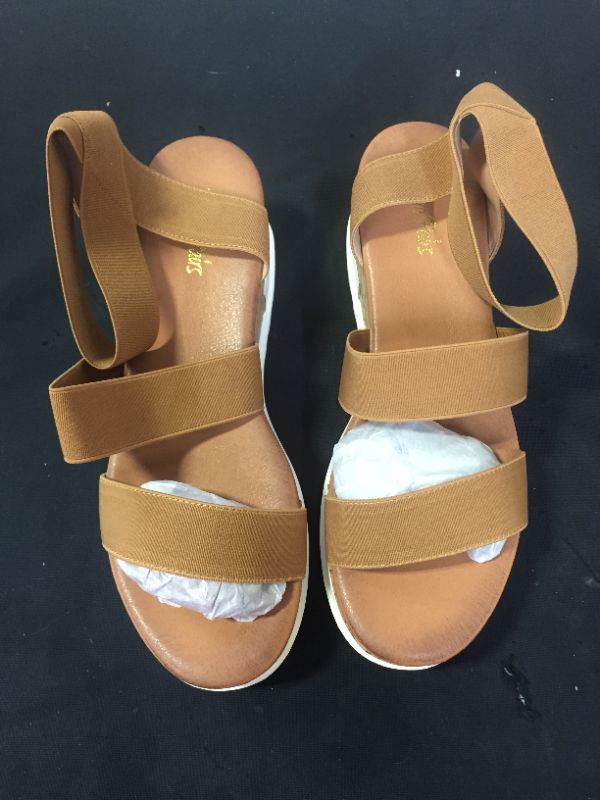 Photo 2 of DREAM PAIRS Women's Open Toe Ankle Strap Casual Flatform Platform Sandals
SIZE 8.5