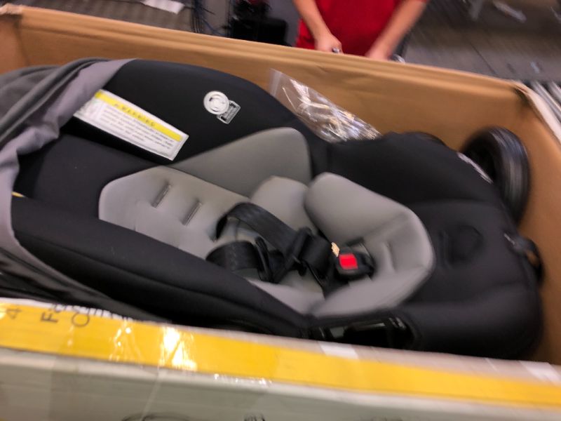 Photo 2 of `Safety 1st® Smooth Ride Travel System

